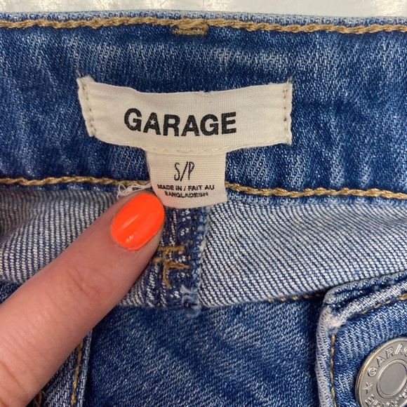 Skirt from garage - Picture 6 of 7